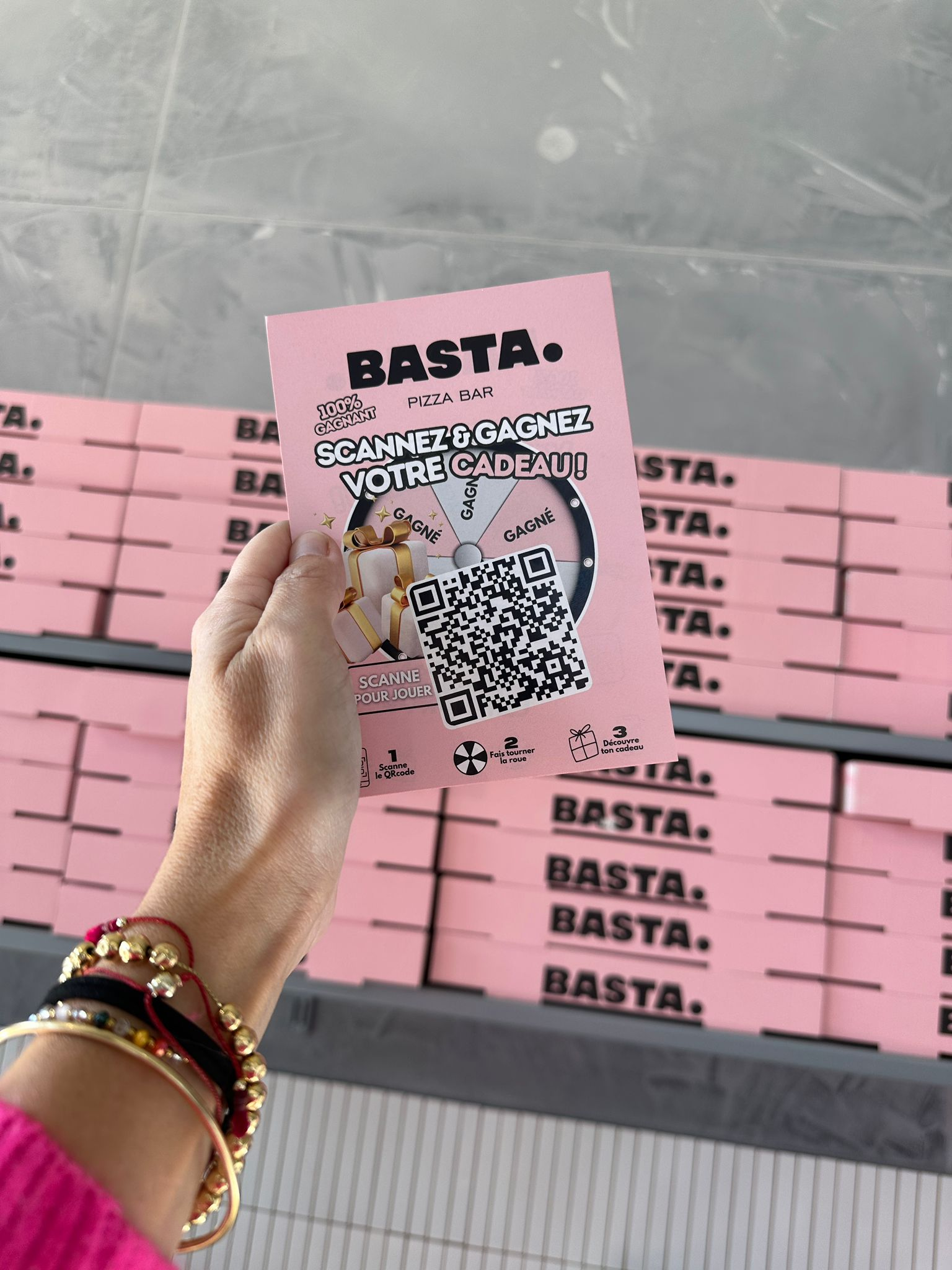 Page de jeux HeyPulse — roue de la chance, avis Google et réseaux sociaux